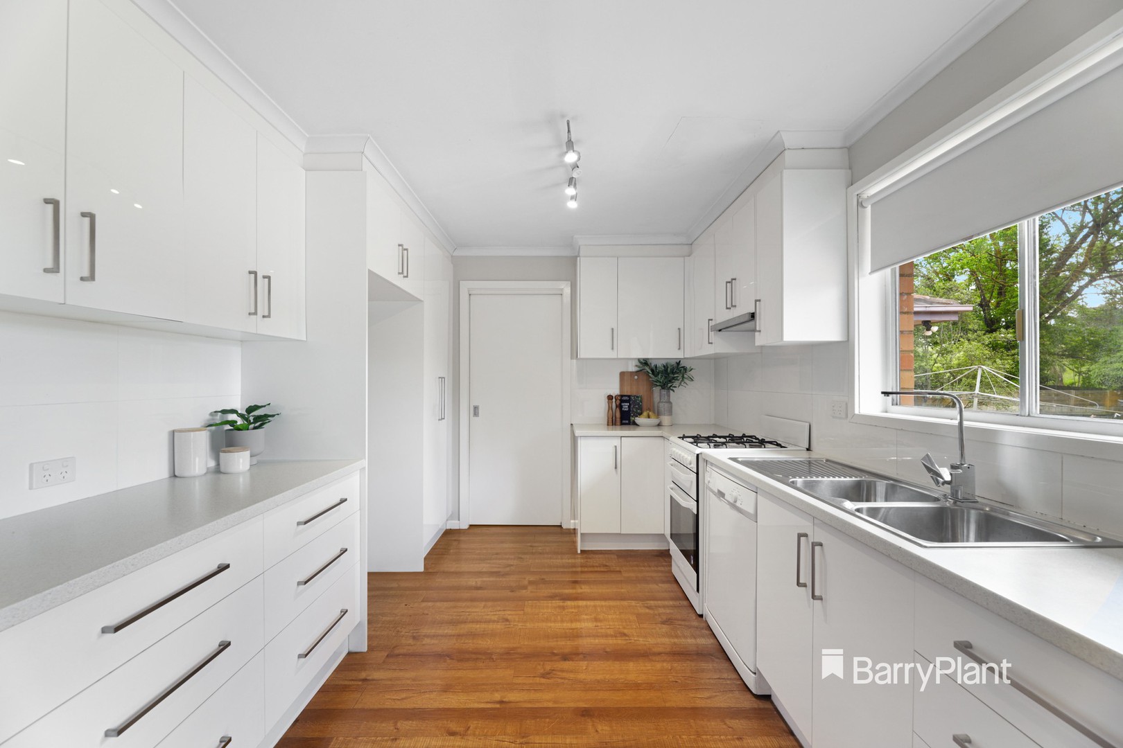 99 Carronvale Road, Mooroolbark, VIC 3138, Mooroolbark - Thumbnail 3