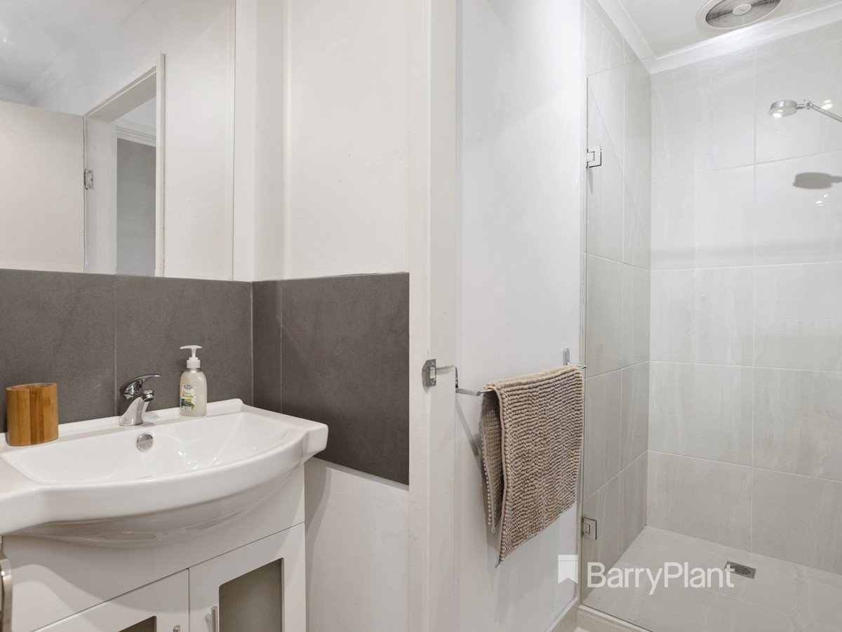 99 First Avenue, Rosebud, VIC 3939, Rosebud - Thumbnail 6