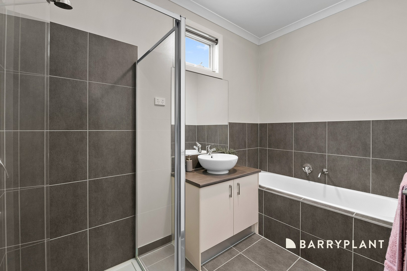 99 Havana Parade, Pakenham, VIC 3810, Pakenham - Thumbnail 6