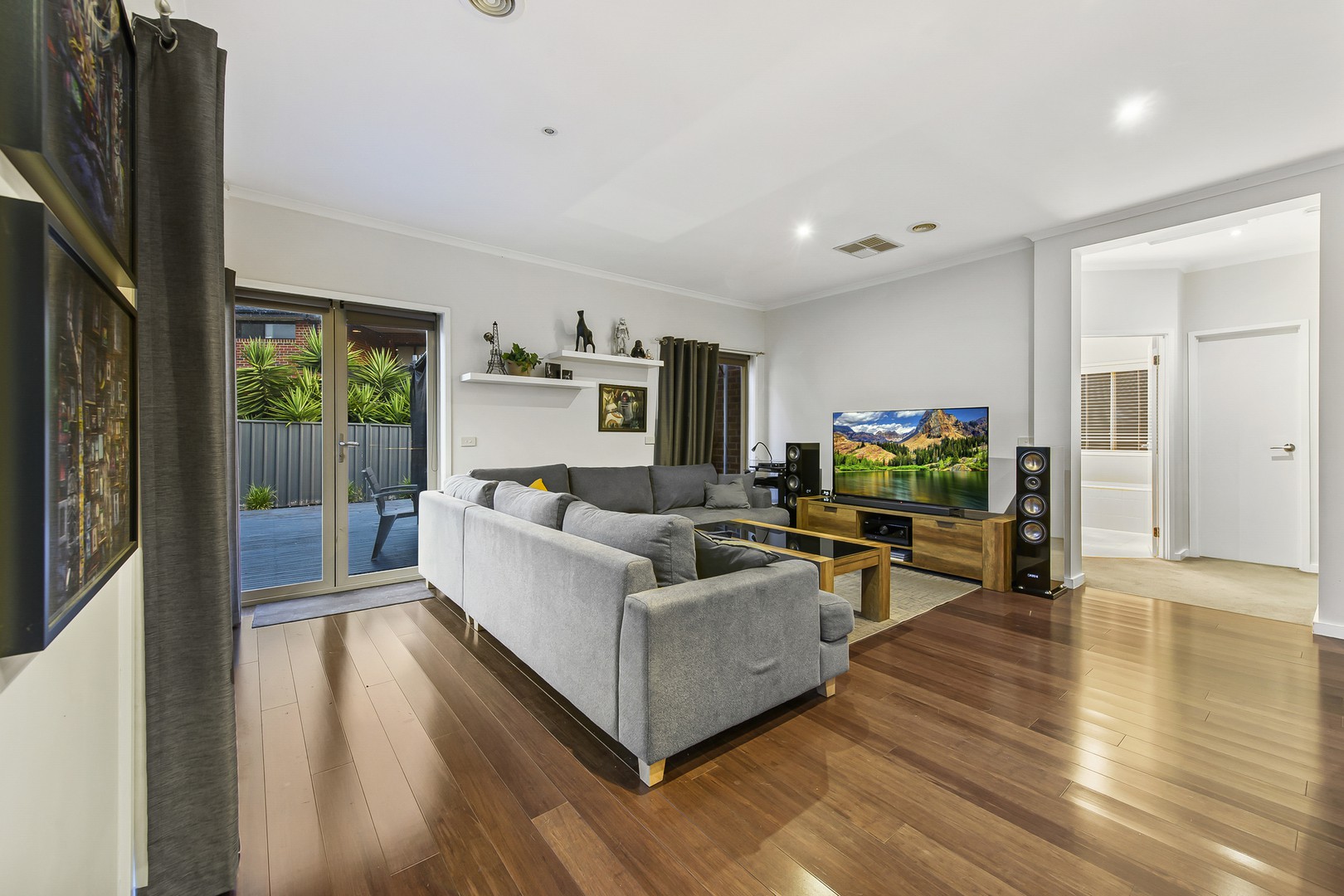 99 Hillcrest Drive, Hillside, VIC 3037, Hillside - Thumbnail 8