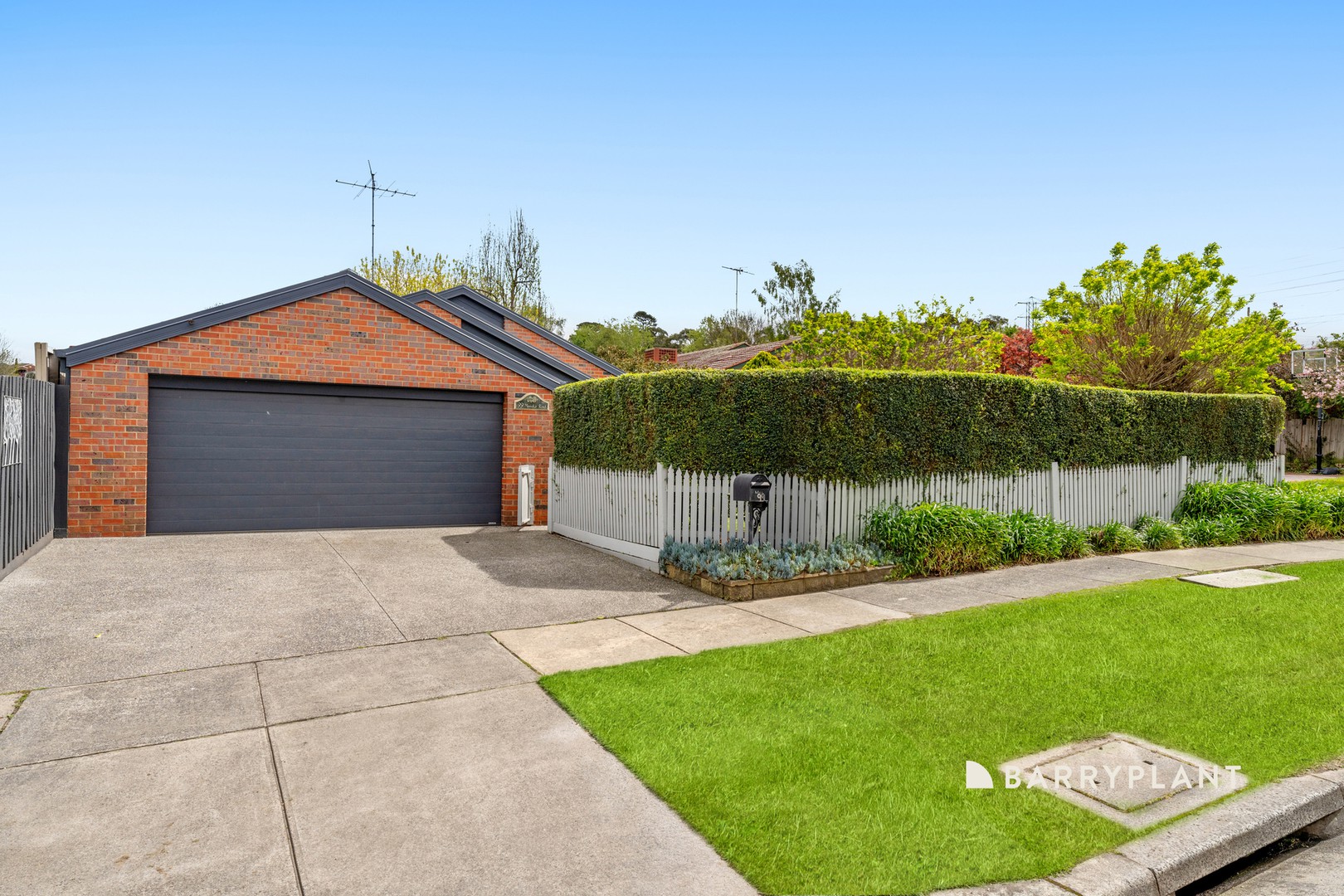 99 Manuka Road, Berwick, VIC 3806, Berwick - Thumbnail 2