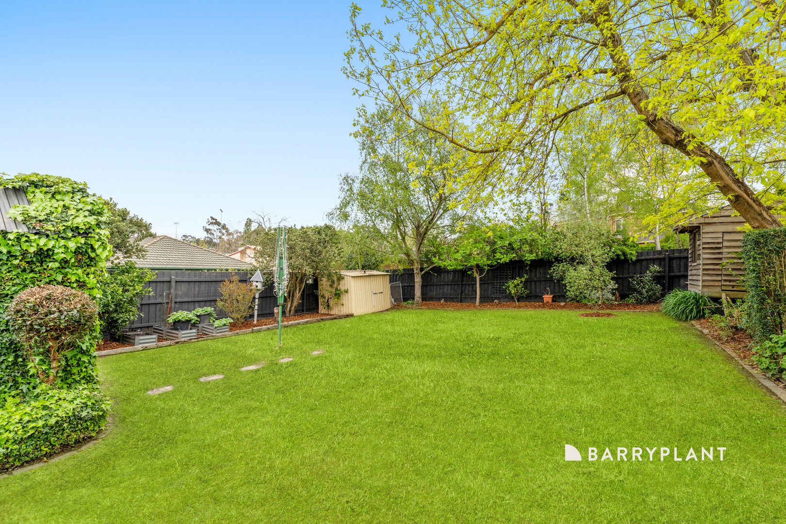 99 Manuka Road, Berwick, VIC 3806, Berwick - Thumbnail 3