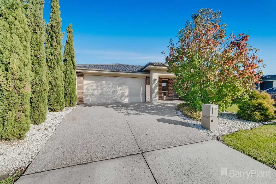 99 Melissa Way, Pakenham, VIC 3810, Pakenham - Thumbnail 3