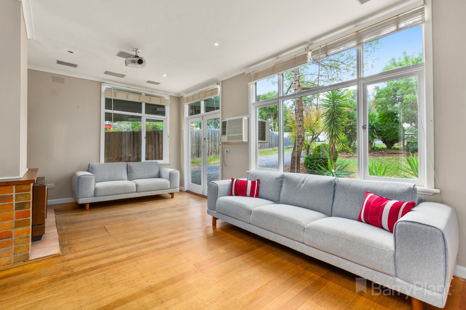 99 Mount View Parade, Croydon, VIC 3136, Croydon - Thumbnail 2