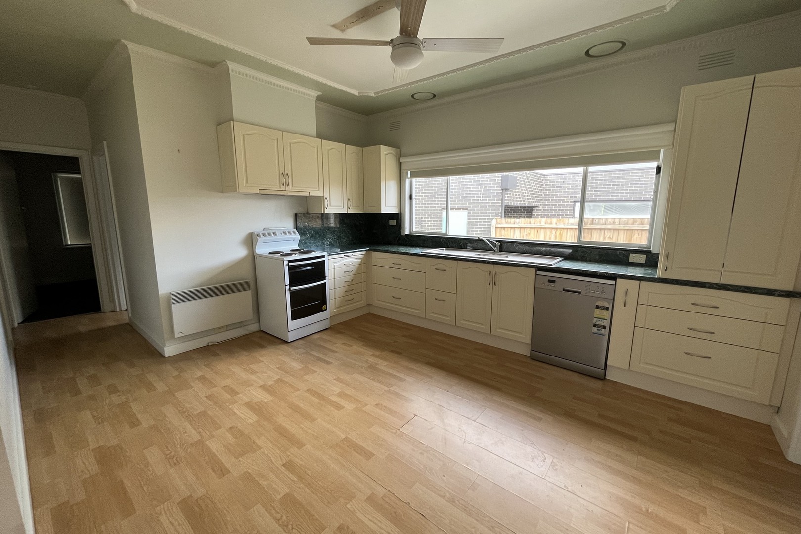 99 Purinuan Road, Reservoir, VIC 3073, Reservoir - Thumbnail 4