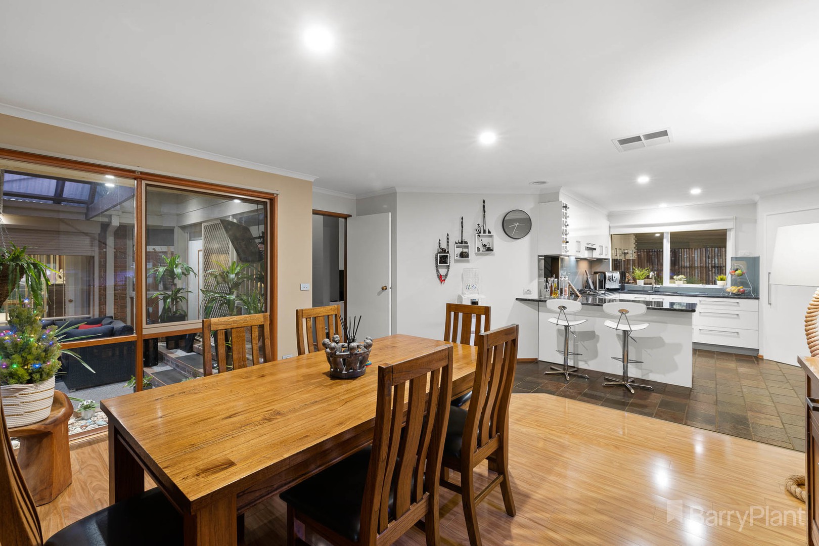 99 Telford Drive, Berwick, VIC 3806, Berwick - Thumbnail 4