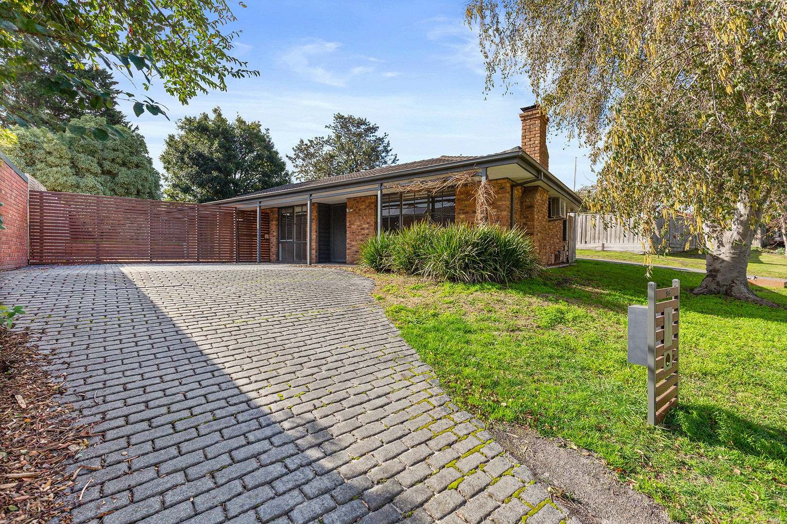 99 Willow Road, Frankston, VIC 3199 - Thumbnail 2 - 31/07/2025