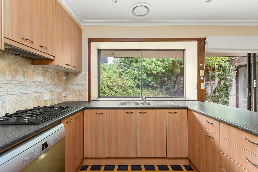 992 Waverley Road, Wheelers Hill, VIC 3150, Wheelers Hill - Thumbnail 6