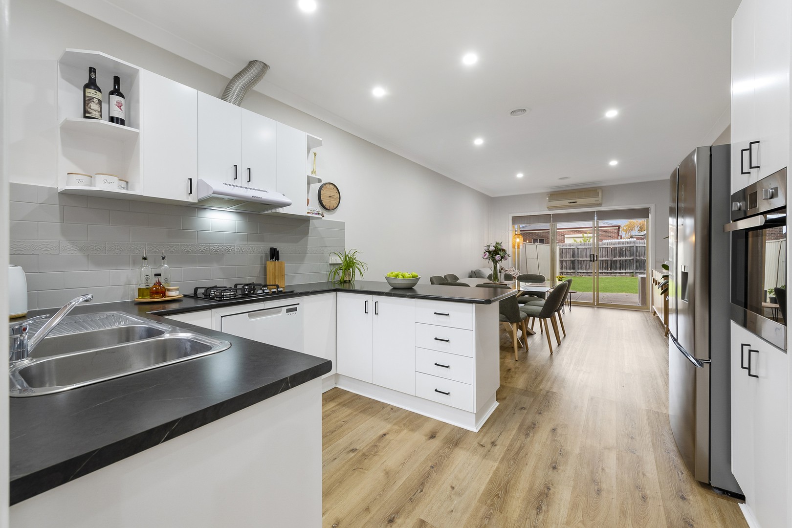 9A Contursi Drive, Sydenham, VIC 3037, Sydenham - Thumbnail 4
