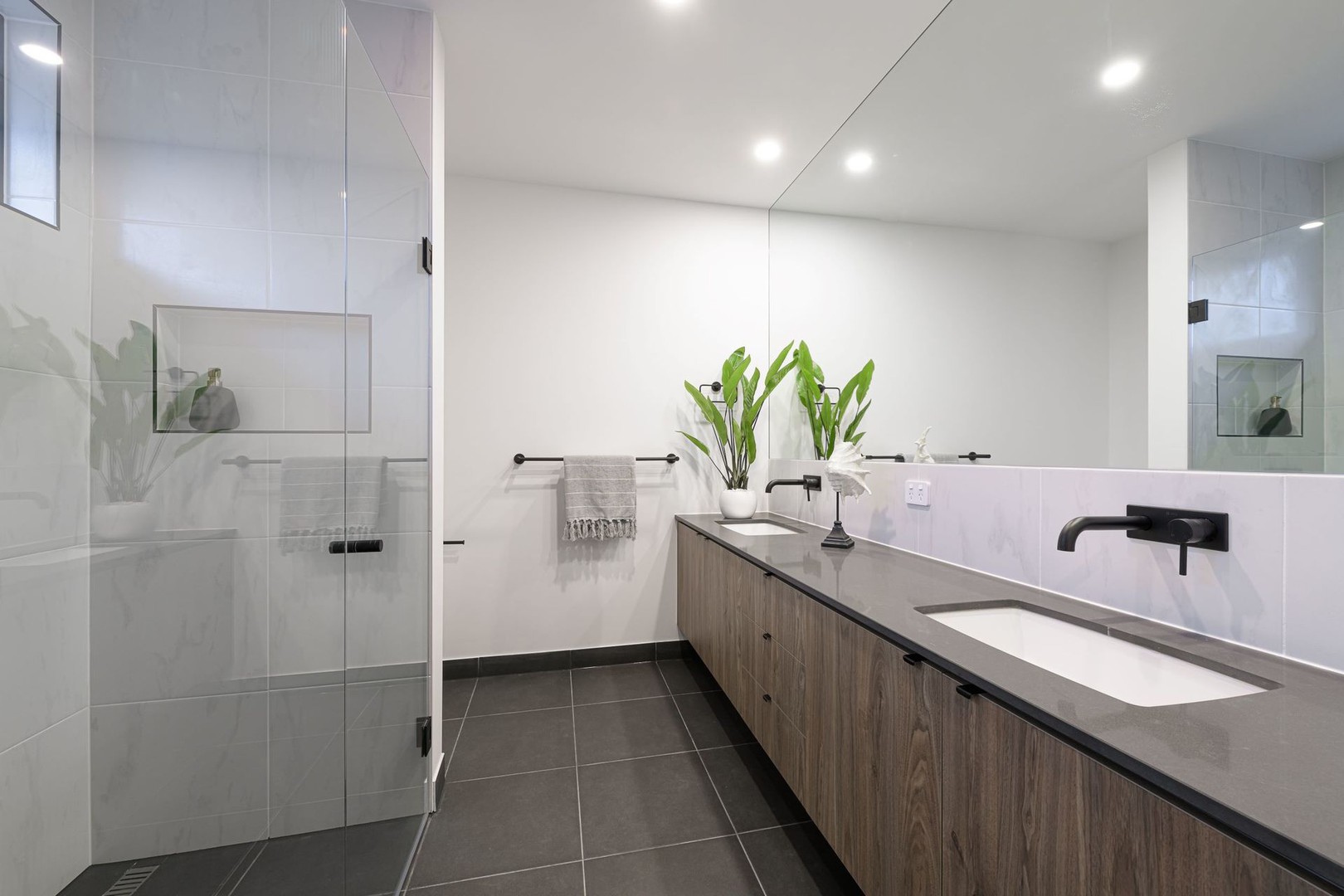 9A Little StreetGlen Waverley, VIC 3150, Glen Waverley - Thumbnail 6