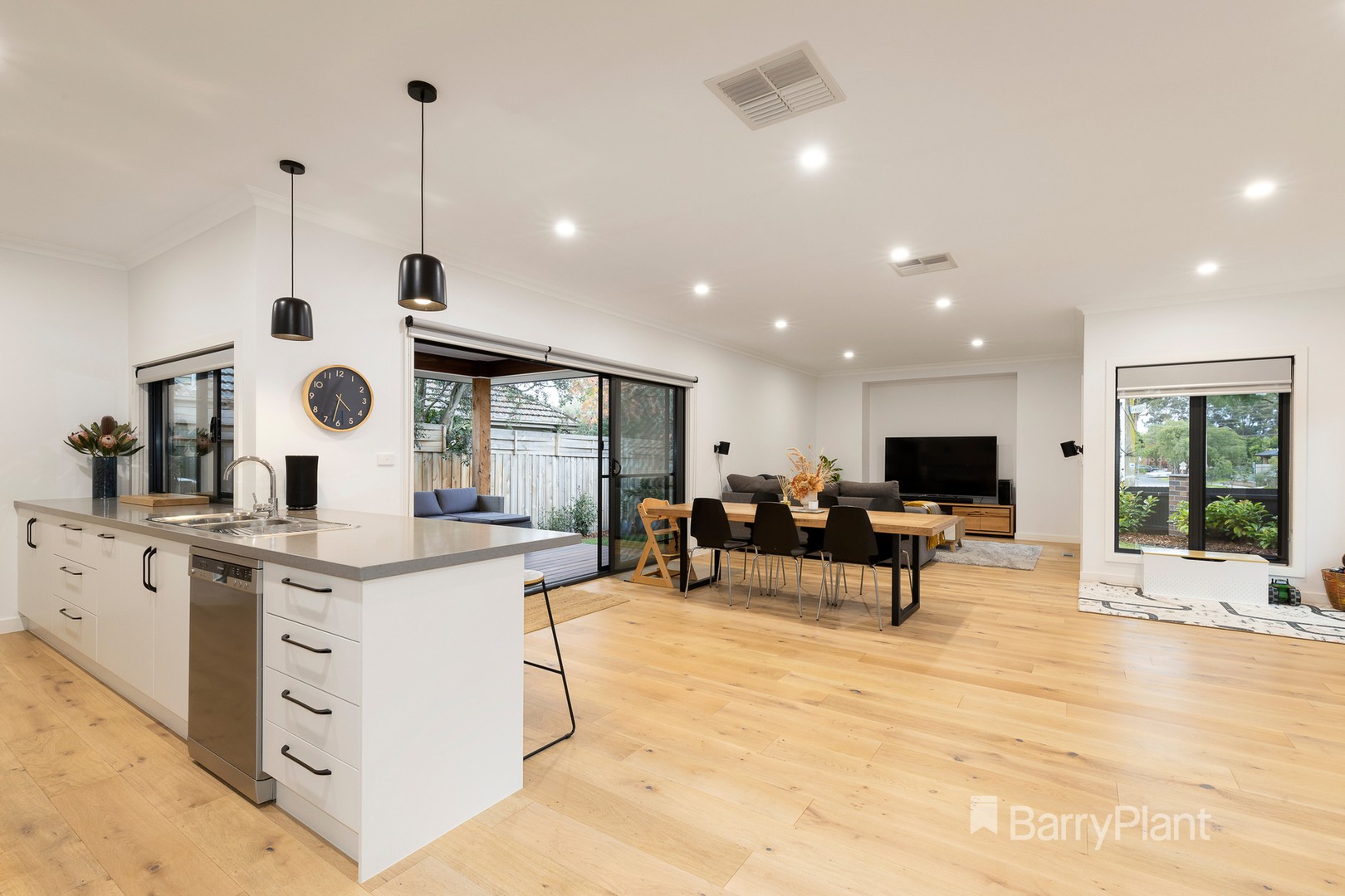 9A Midhurst Road, Croydon, VIC 3136 - Thumbnail 2 - 18/05/2022