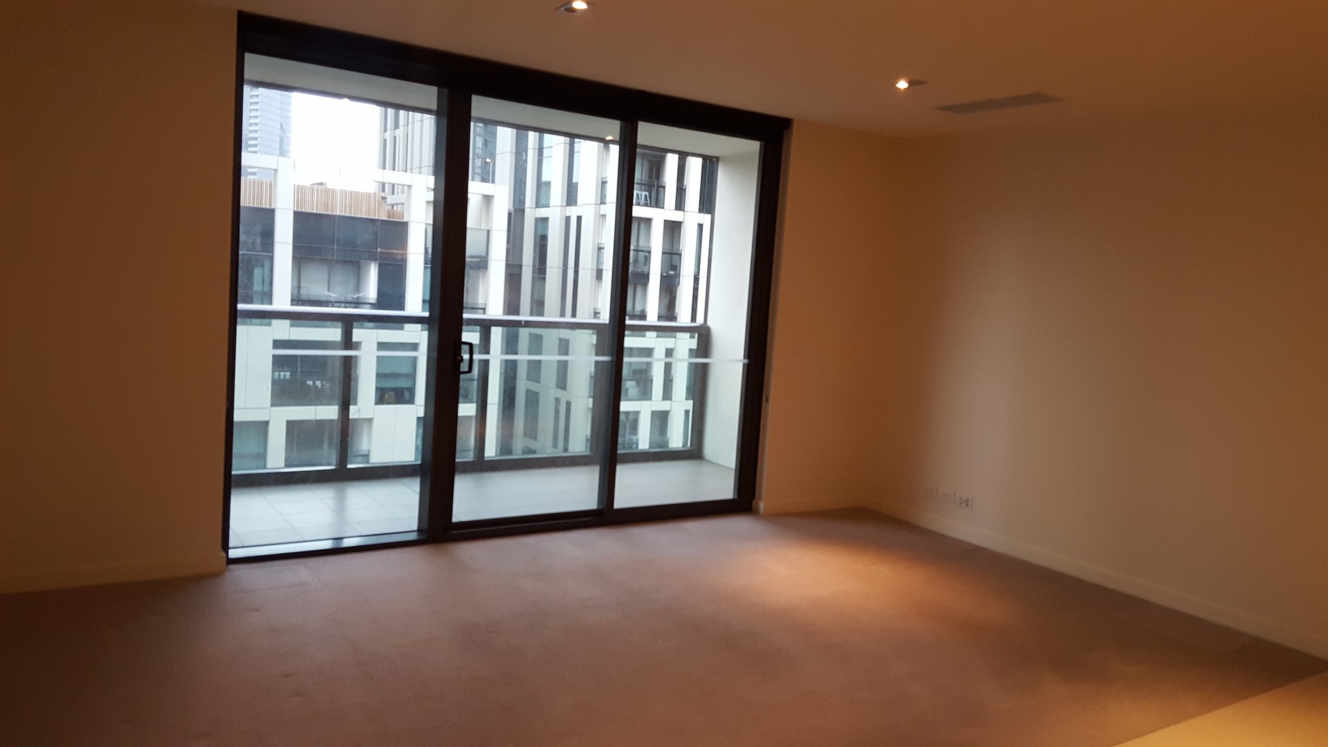 9D/8 Waterside Place, Docklands, VIC 3008 - Thumbnail 2 - 07/02/2022