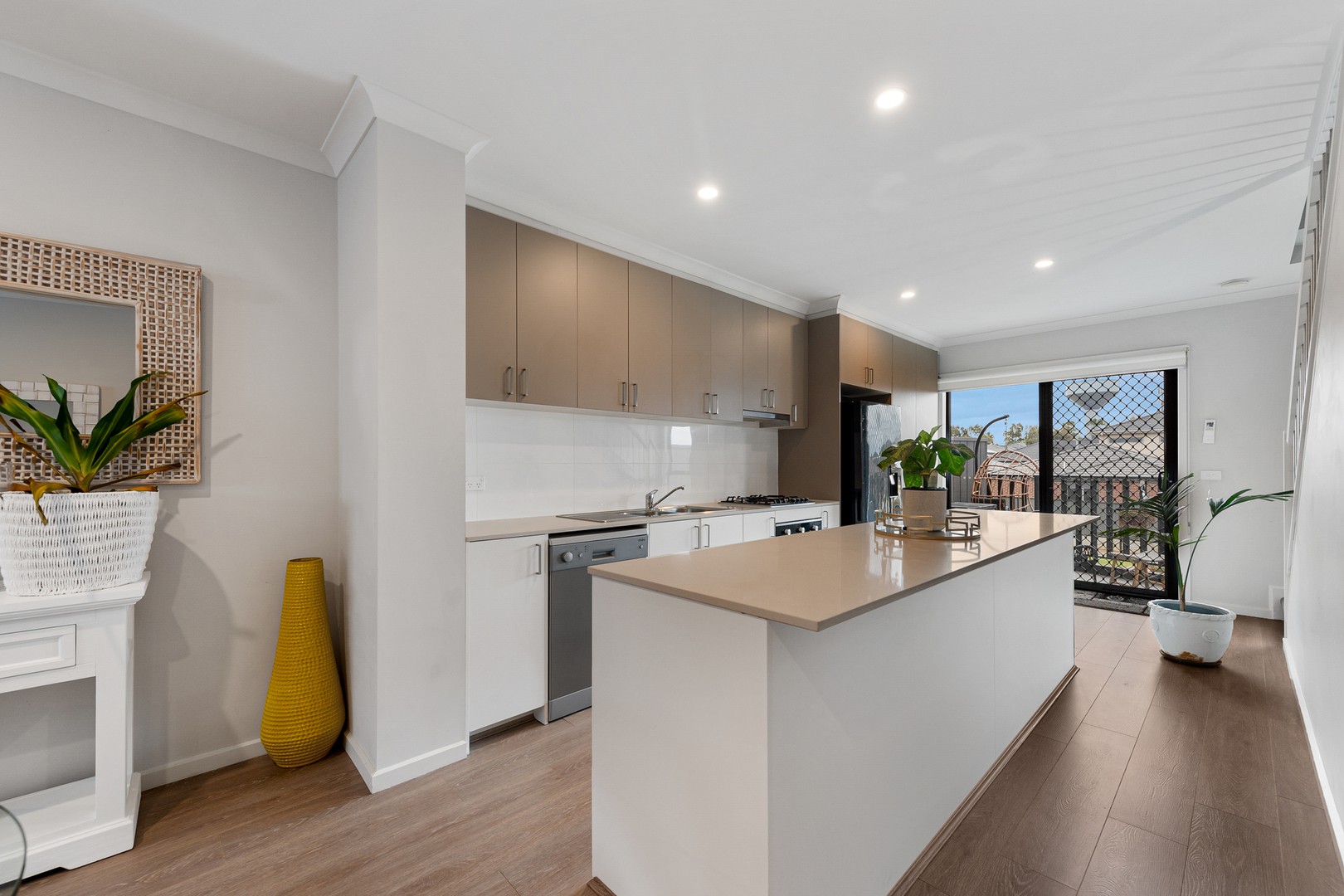9F Obsidian Avenue, Tarneit, VIC 3029, Tarneit - Thumbnail 3
