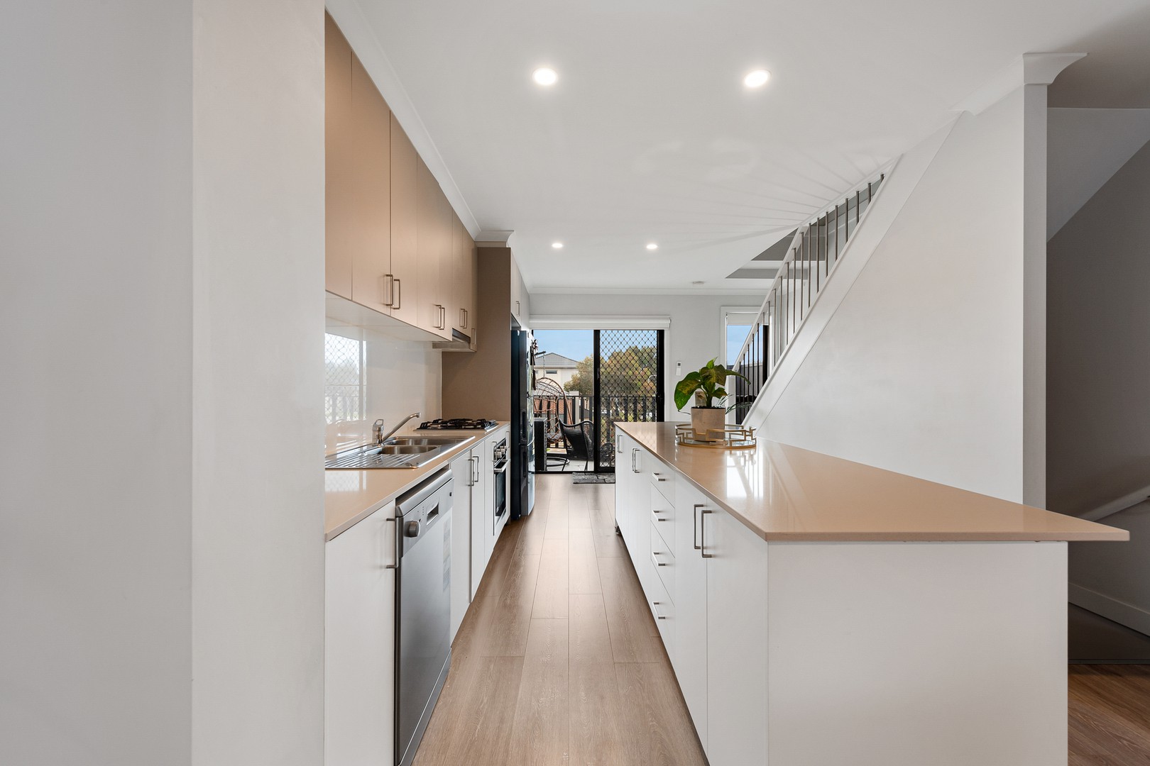9F Obsidian Avenue, Tarneit, VIC 3029, Tarneit - Thumbnail 4