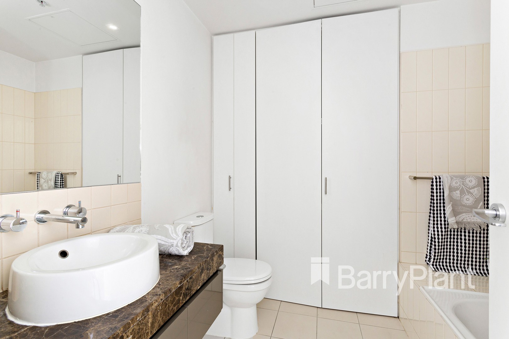 B708/55 Bay Street, Port Melbourne, VIC 3207, Port Melbourne - Thumbnail 6