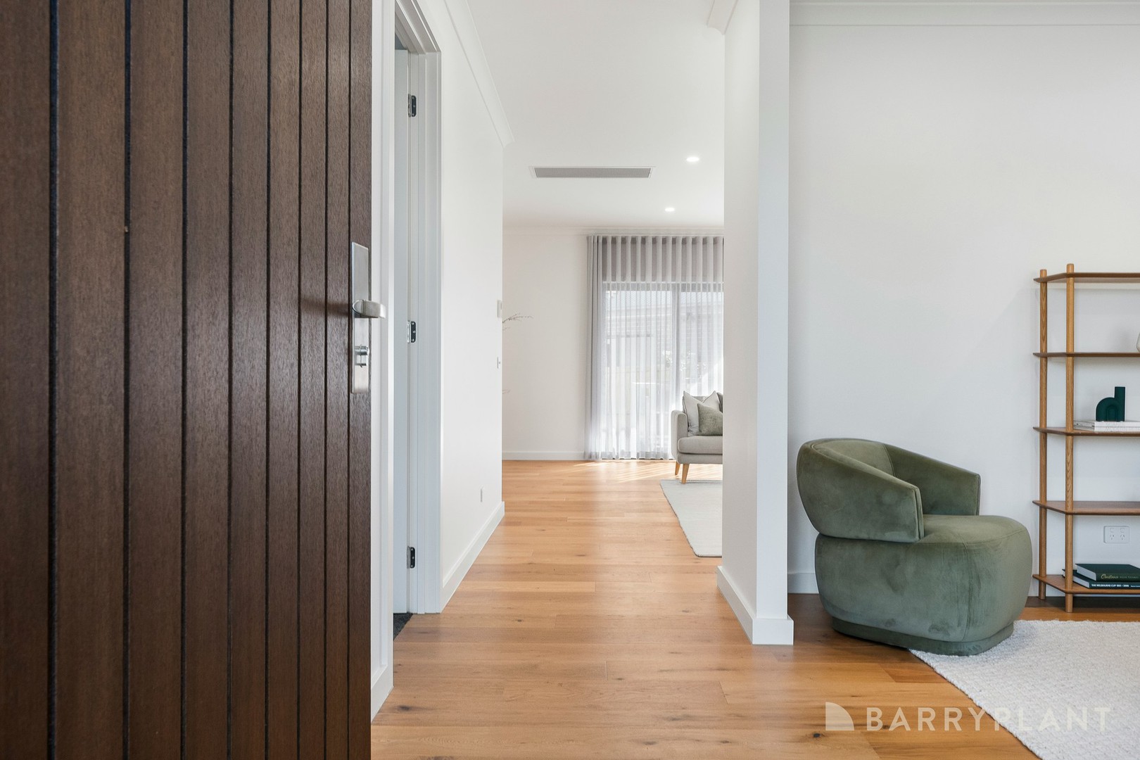 5 Midhurst Road, Croydon, VIC 3136 - Thumbnail 2 - 19/02/2026