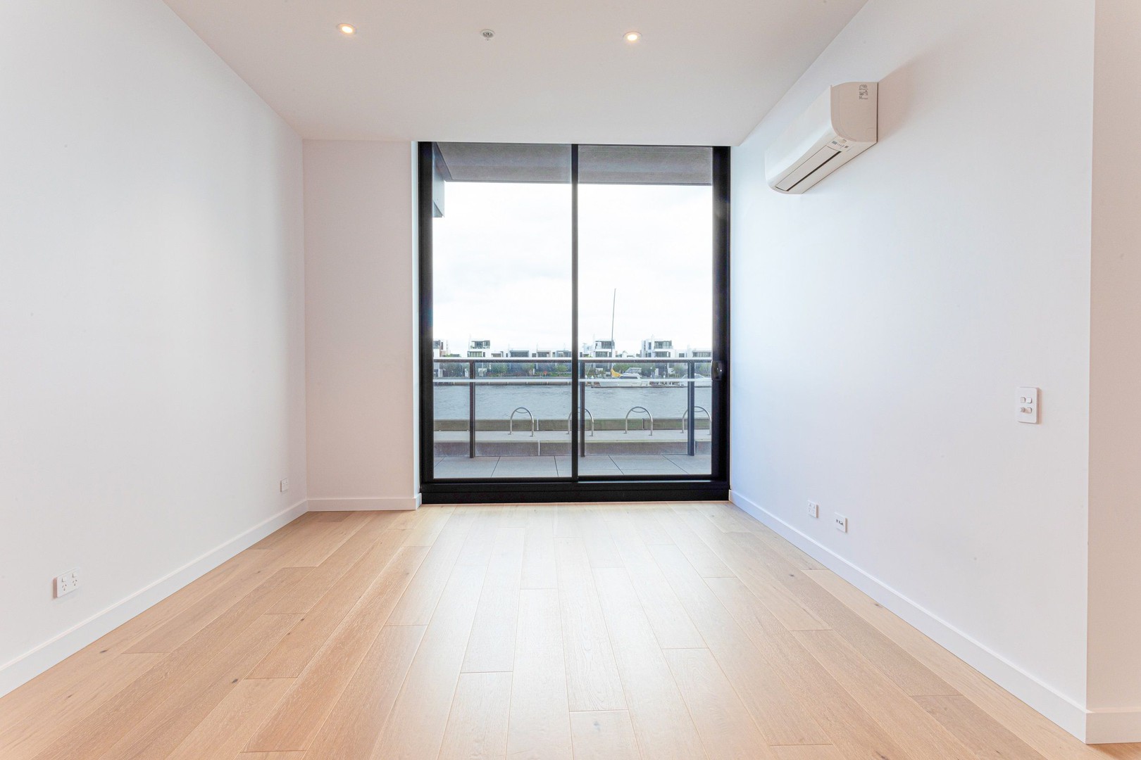 G01/915 Collins Street, Docklands, VIC 3008, Docklands - Thumbnail 4