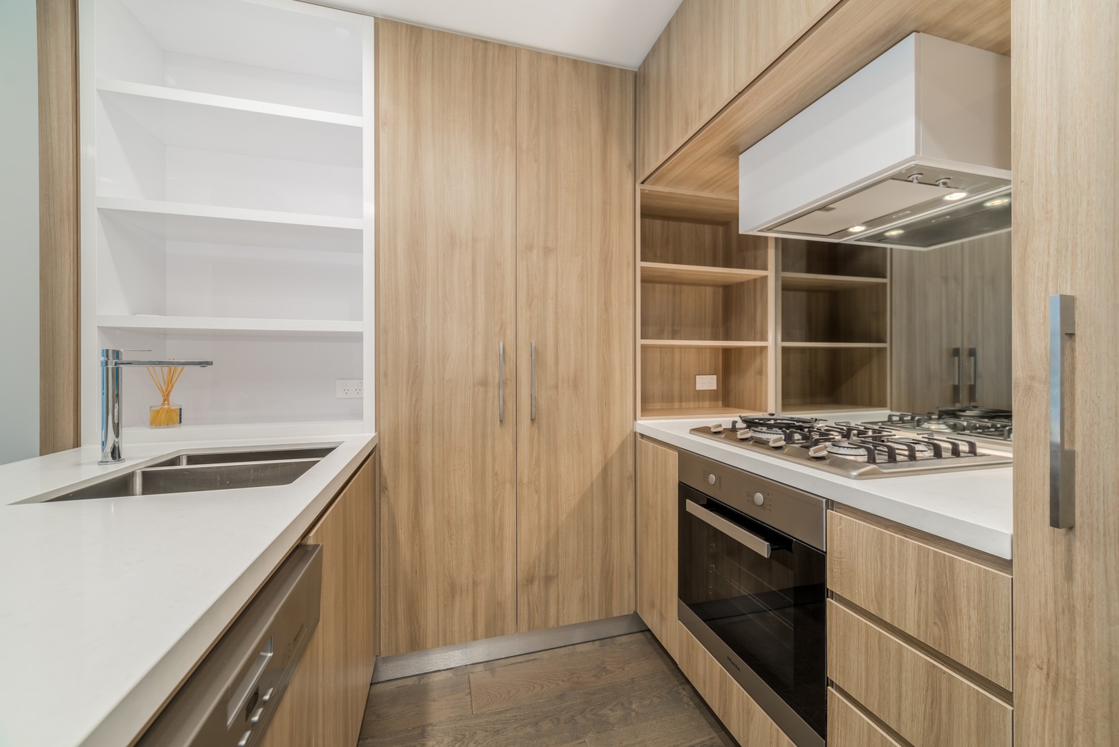 G05/3 Grosvenor Street, Doncaster, VIC 3108, Doncaster - Thumbnail 3