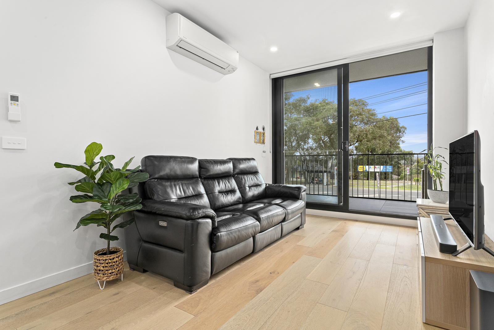 1/69 Herbert Street, Dandenong, Dandenong - Thumbnail 3