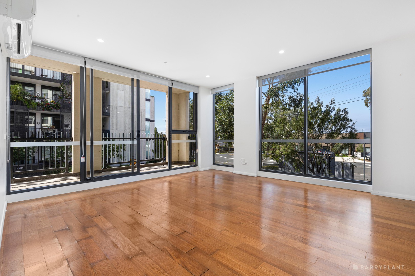 G2/3 Red Hill Terrace, Doncaster East, VIC 3109 - Thumbnail 2 - 18/03/2026