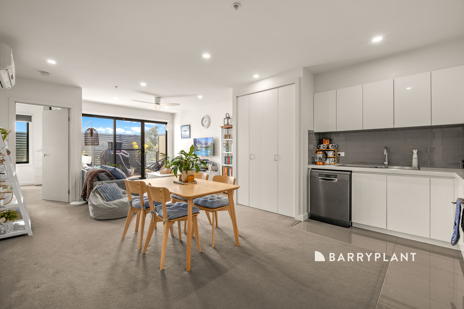 Level 3/7-8 Ebdale Street, Frankston, VIC 3199 - Thumbnail 2 - 15/01/2026