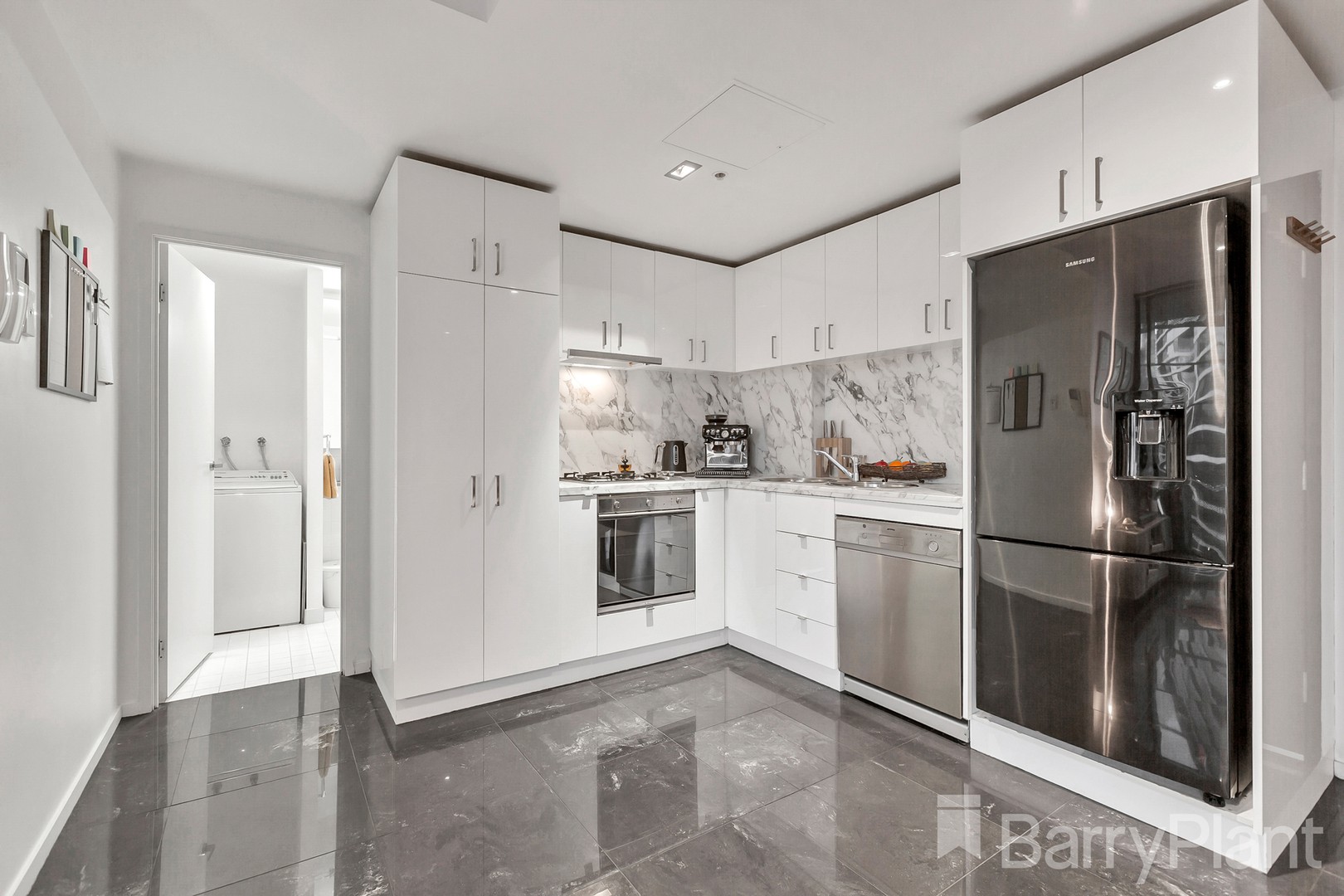 N1403/18 Waterview Walk, Docklands, VIC 3008 - Thumbnail 1 - 18/05/2022