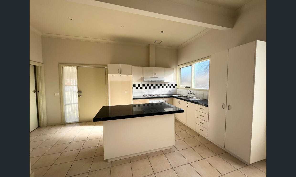 Rear/941 High Street, Reservoir, VIC 3073, Reservoir - Thumbnail 2