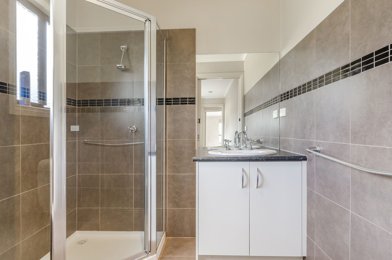 Room 10/9 Hayes Court, Highton, VIC 3216, Highton - Thumbnail 6