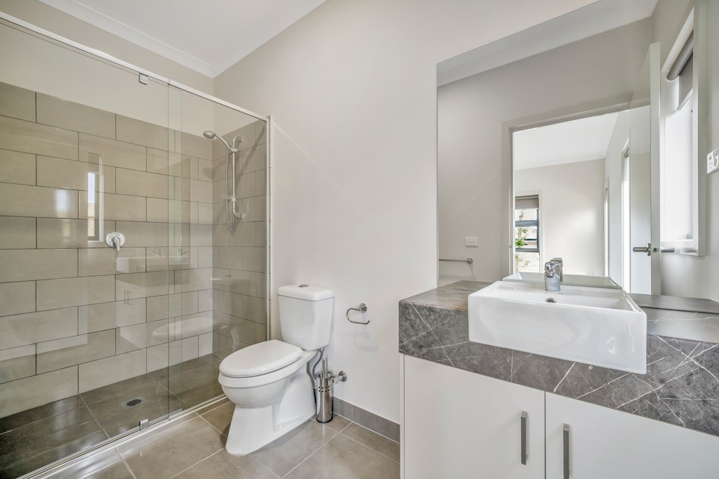 Room 2/2 Backelei Crescent, Grovedale, VIC 3216, Grovedale - Thumbnail 6