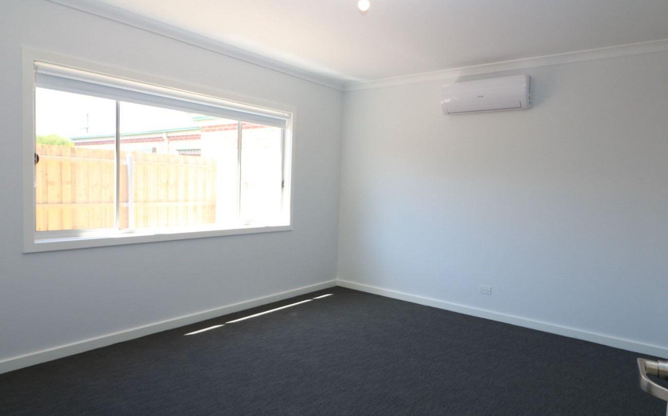 Room 2/39B McClelland Avenue, Lara, VIC 3212 - Thumbnail 1 - 03/04/2025