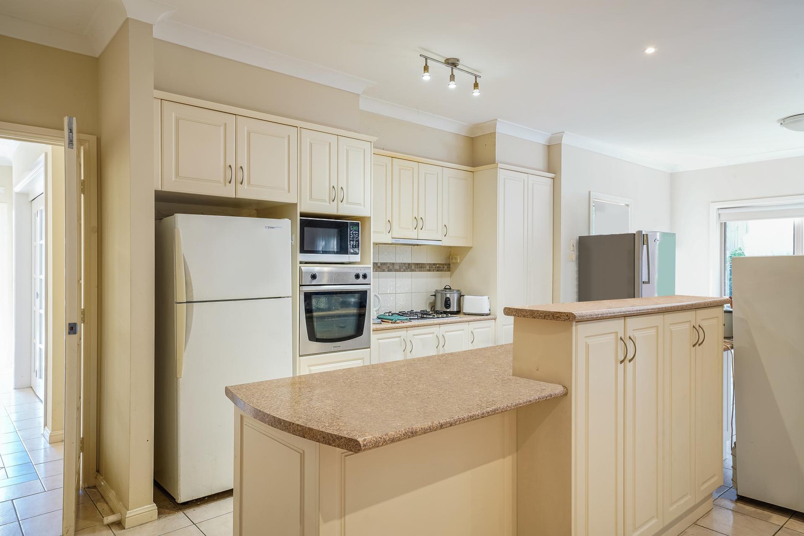 Room 4/45 Fogarty Avenue, Highton, VIC 3216 - Thumbnail 1 - 06/12/2021