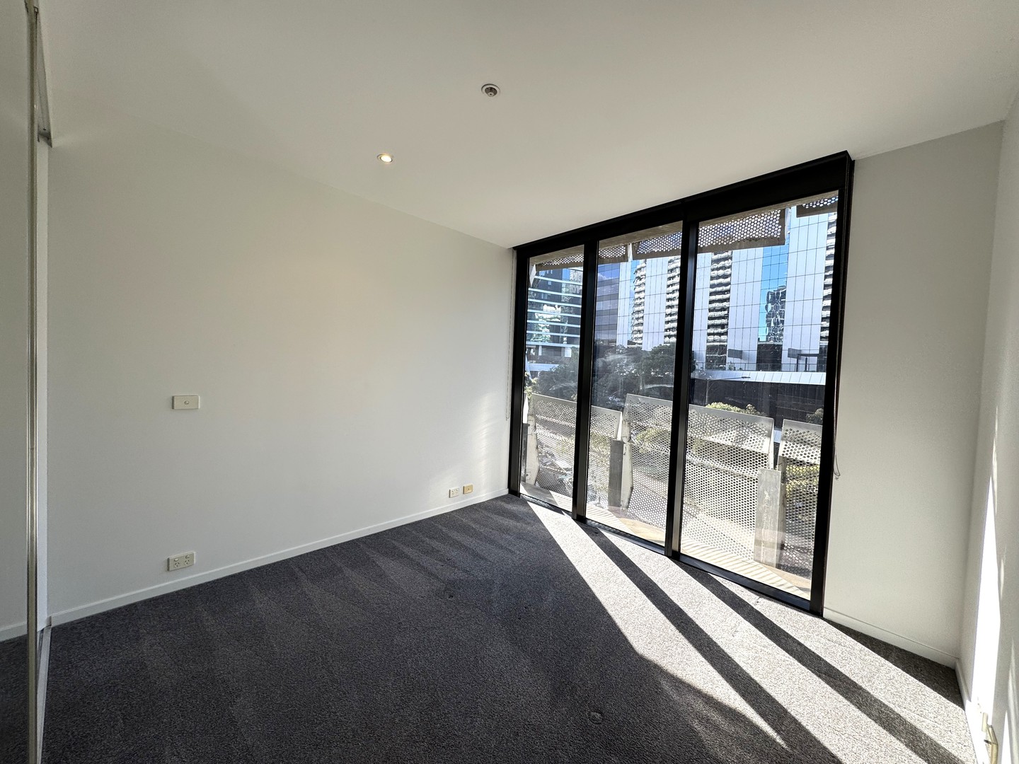 S303/8 Waterview Walk, Docklands, VIC 3008 - Thumbnail 2 - 21/07/2026