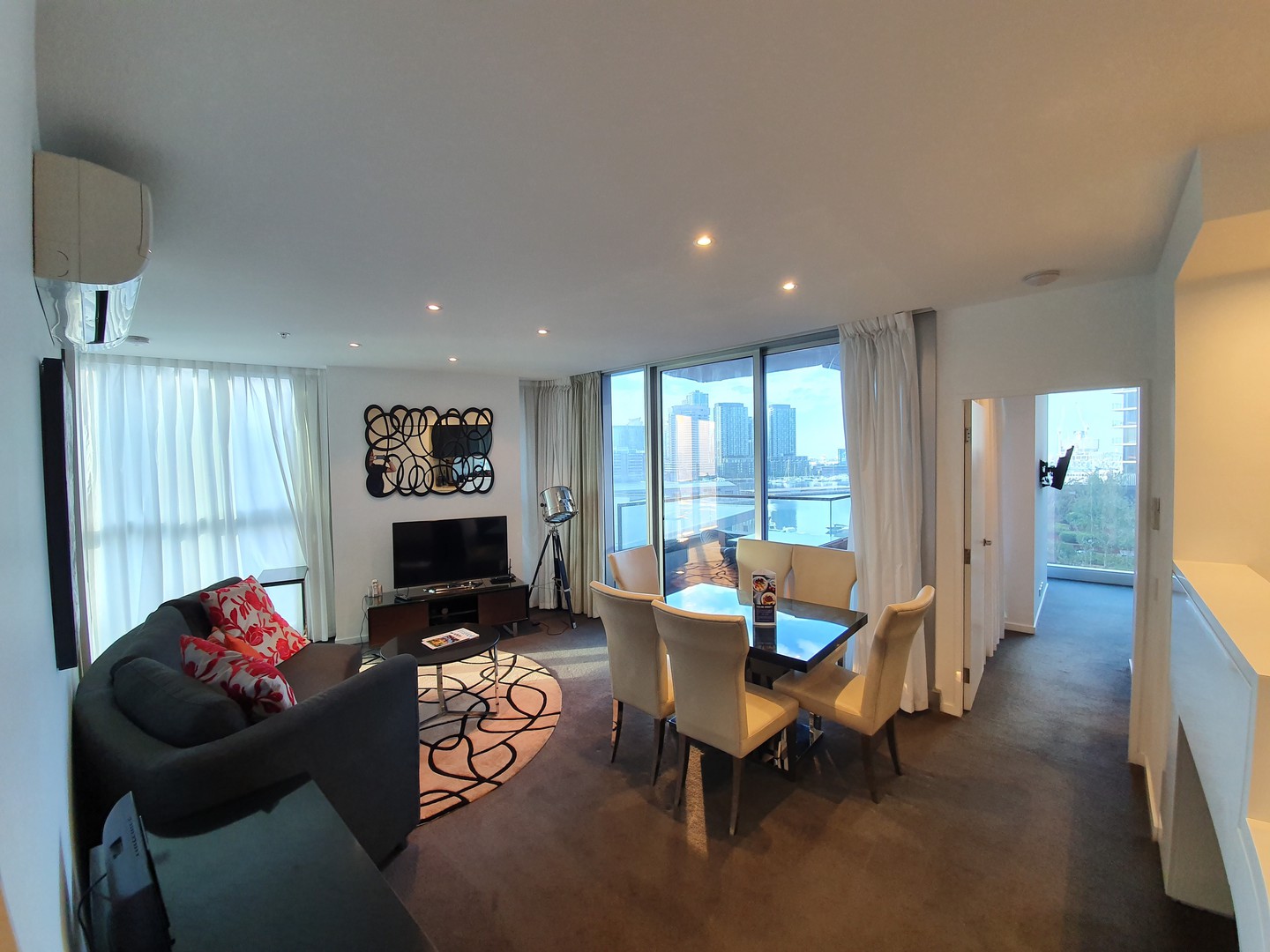 S805/231 Harbour Esplanade, Docklands, VIC 3008, Docklands - Thumbnail 2