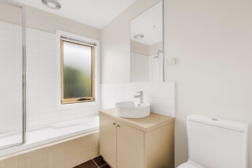 t 2/55 Thea Grove, Doncaster East, VIC 3109, Doncaster East - Thumbnail 4