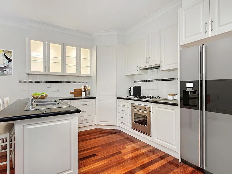 Unit 2/19 Quarry Rd, Mitcham, VIC 3132, Mitcham - Thumbnail 2