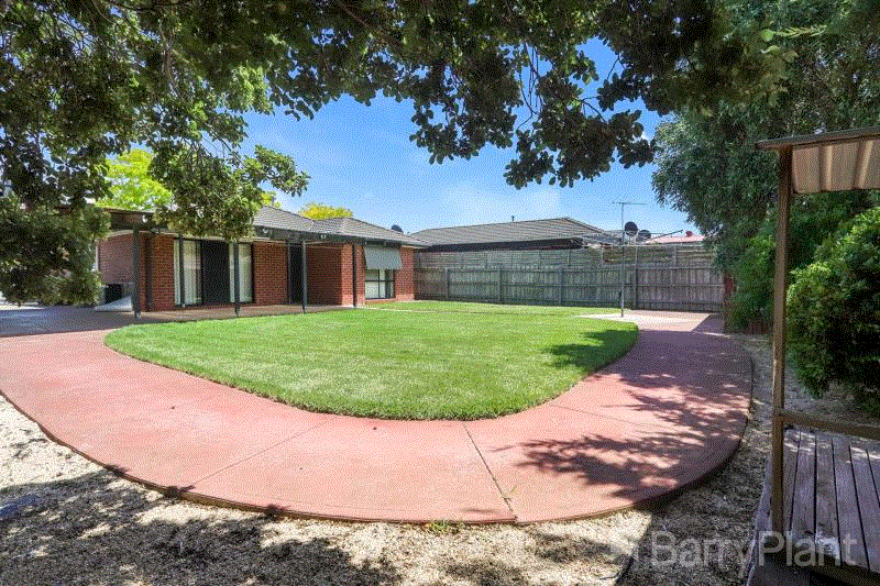 18 Guyenne Court, Hoppers Crossing, VIC 3029 - Thumbnail 1 - 23/10/2015