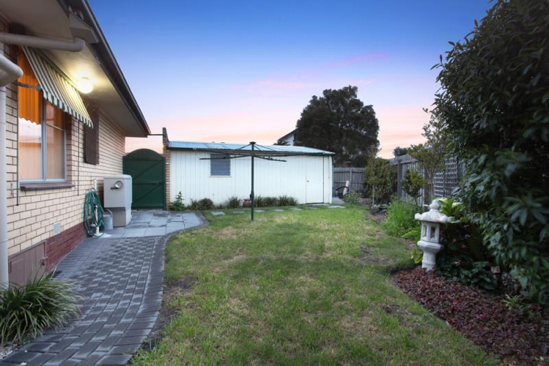 14 Baxter Close, Gladstone Park, VIC 3043 - Thumbnail 1 - 03/02/2017