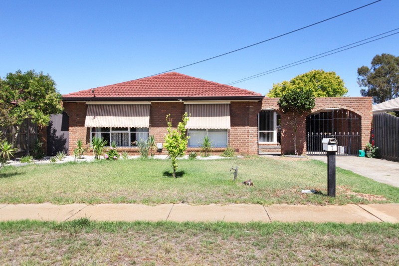 7 Wentworth Road, Melton South, VIC 3338 Sold
