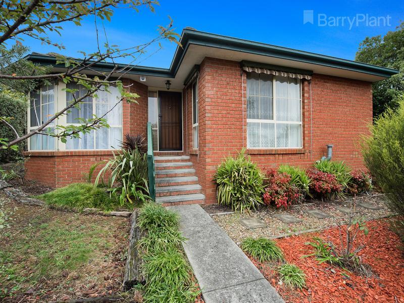14 Pioneer Way, Kilsyth South, VIC 3137 Sold