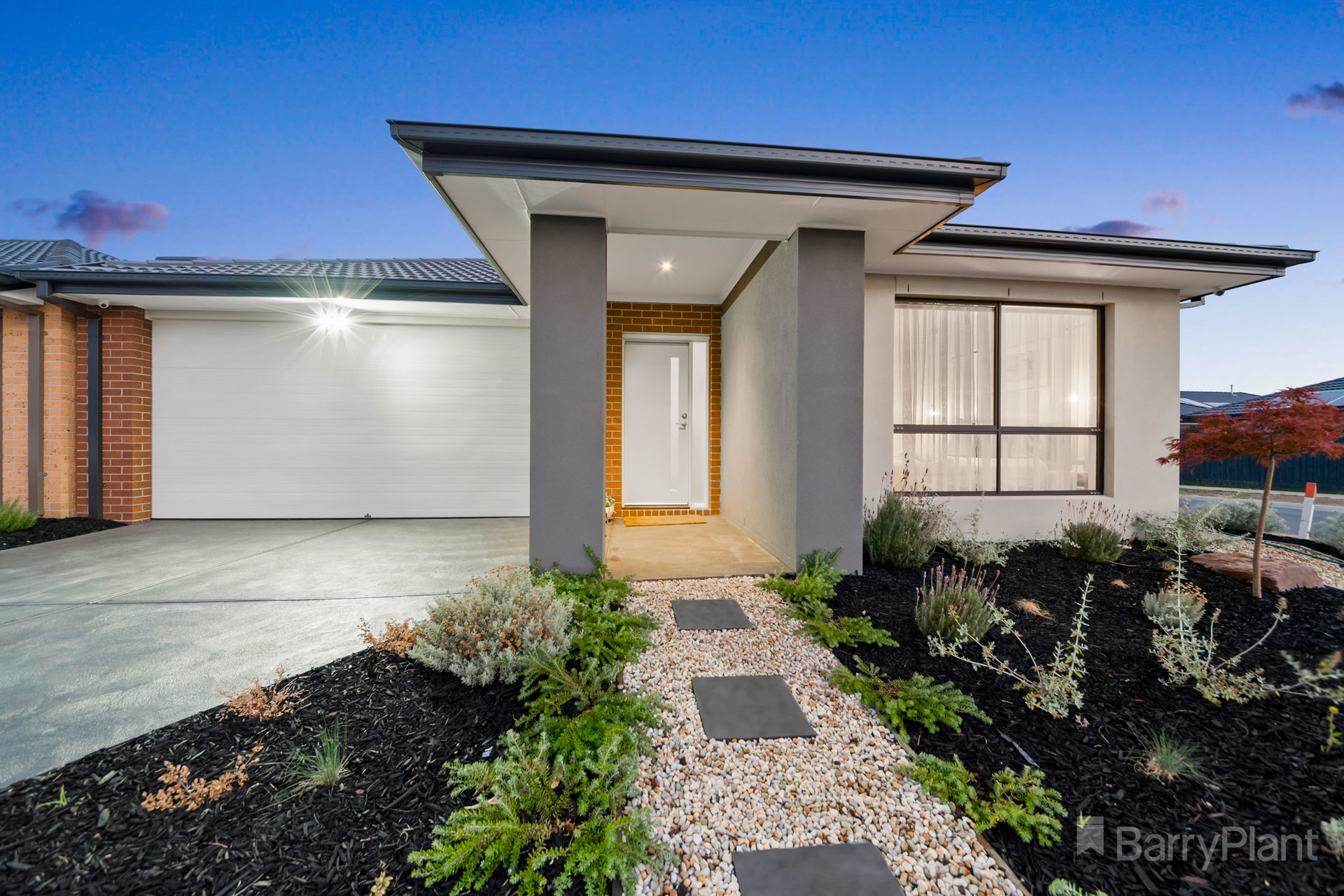 53 Blackhazel Crescent, Clyde North, VIC 3978 Sold
