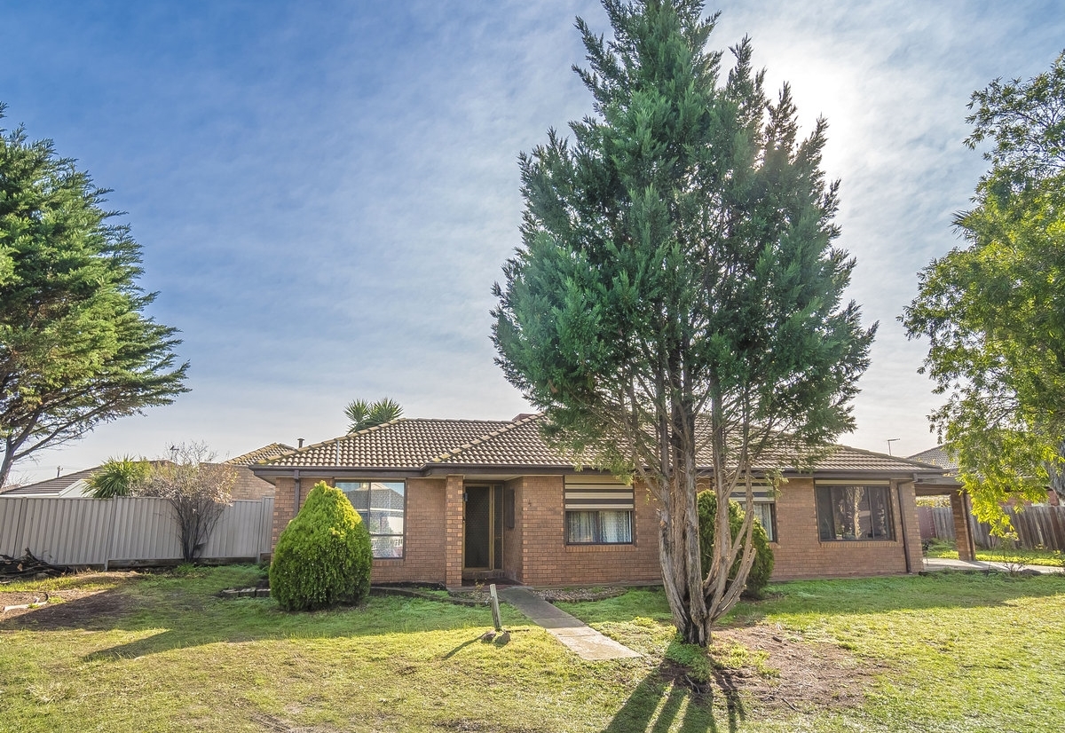 4 Keogh Court, Meadow Heights, VIC 3048 Sold