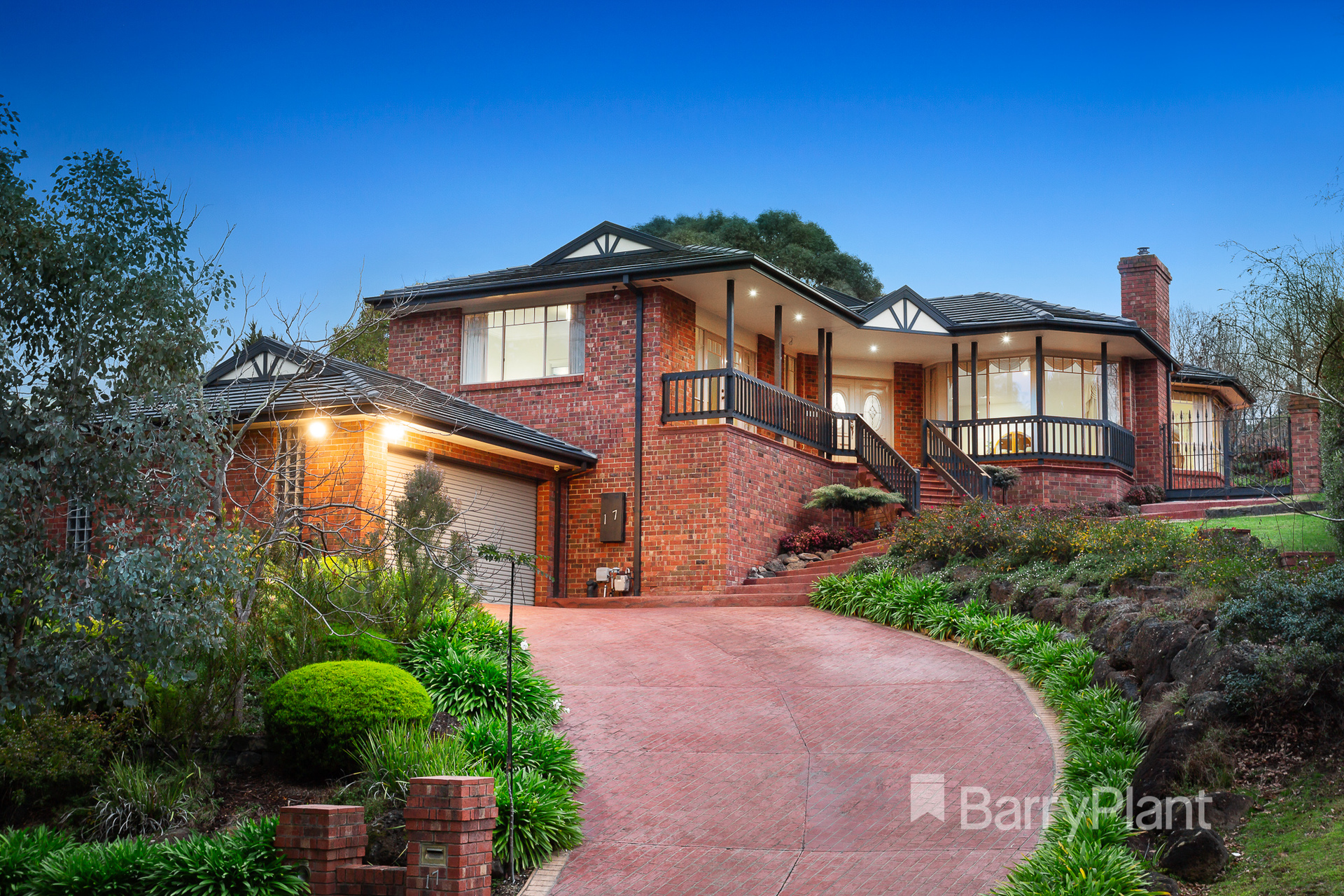 17 Laurel Hill Drive, Eltham North, VIC 3095 Sold