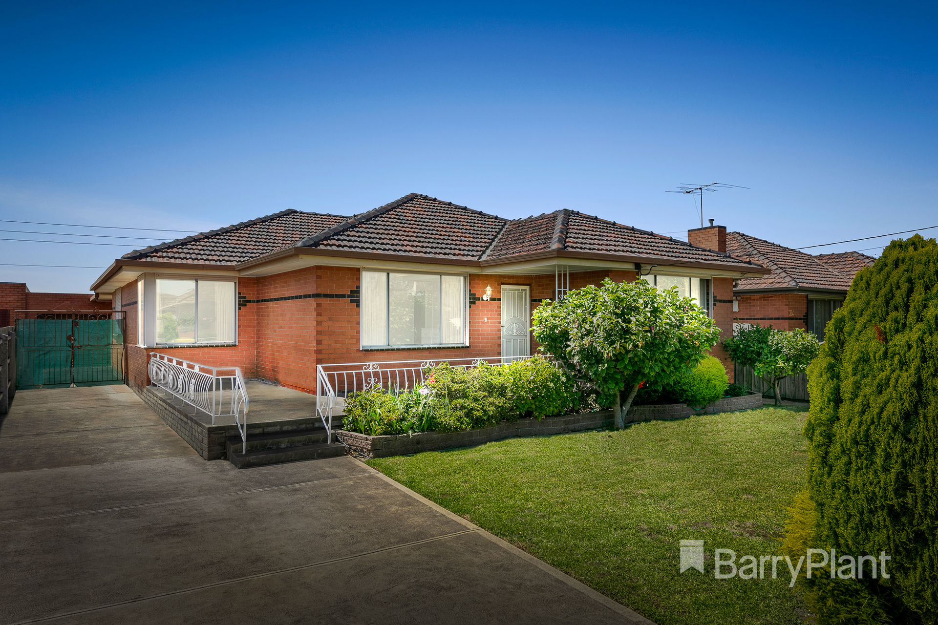 216 McBryde Street, Fawkner, VIC 3060 Sold