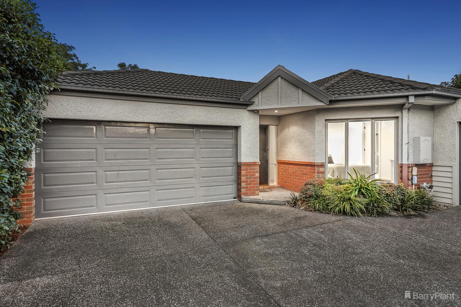 2/140 Middleborough Road, Blackburn South, VIC 3130 Sold