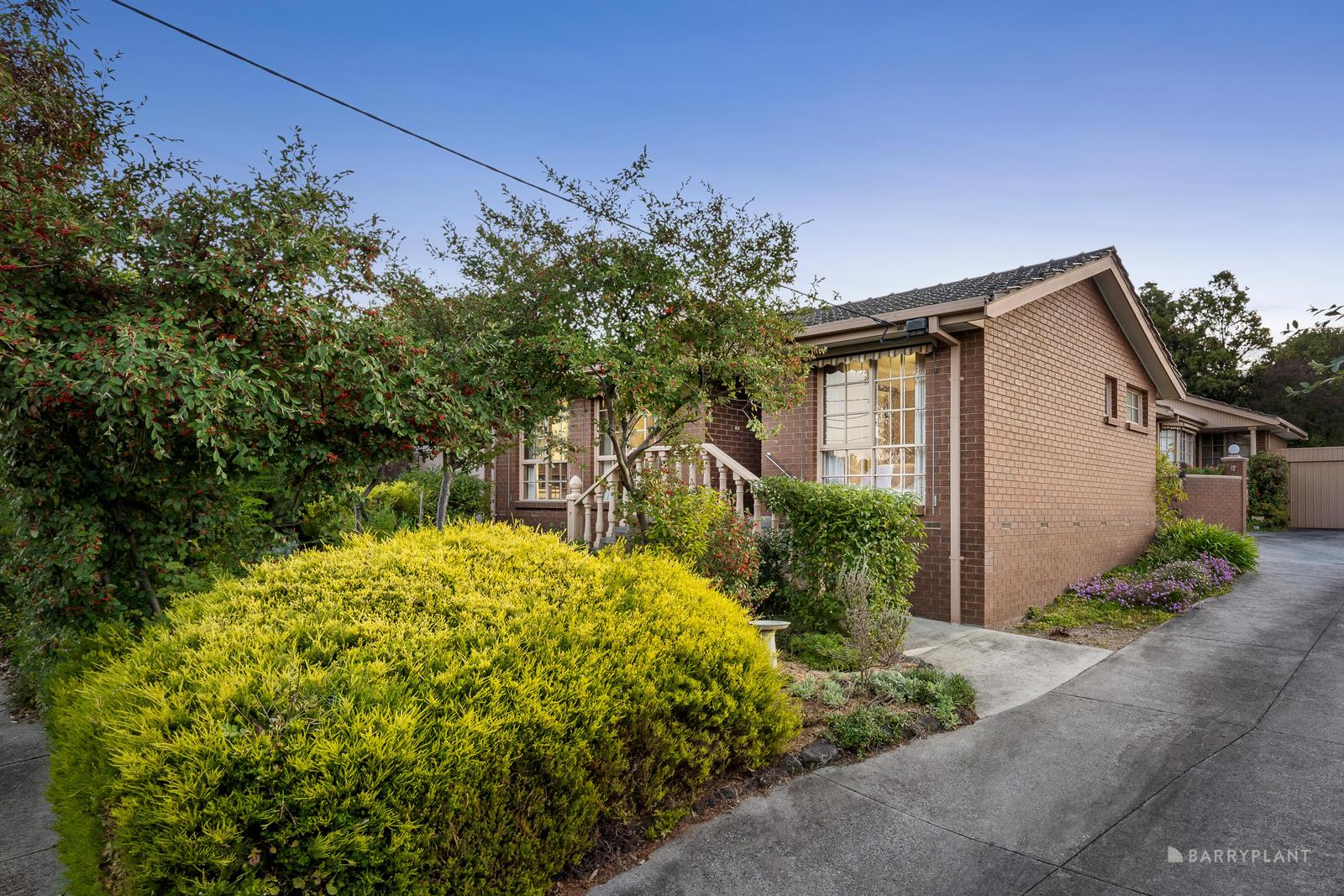 1/3 Ovens Street, Box Hill North, VIC 3129 Sold