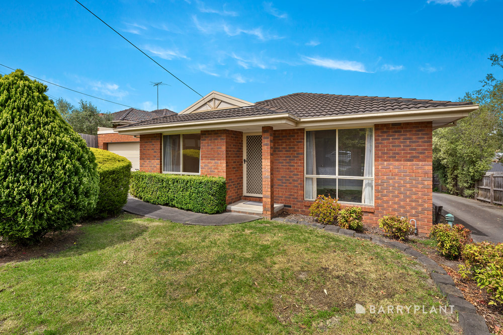 1/4 May Street, Doncaster East, VIC 3109 For Rent