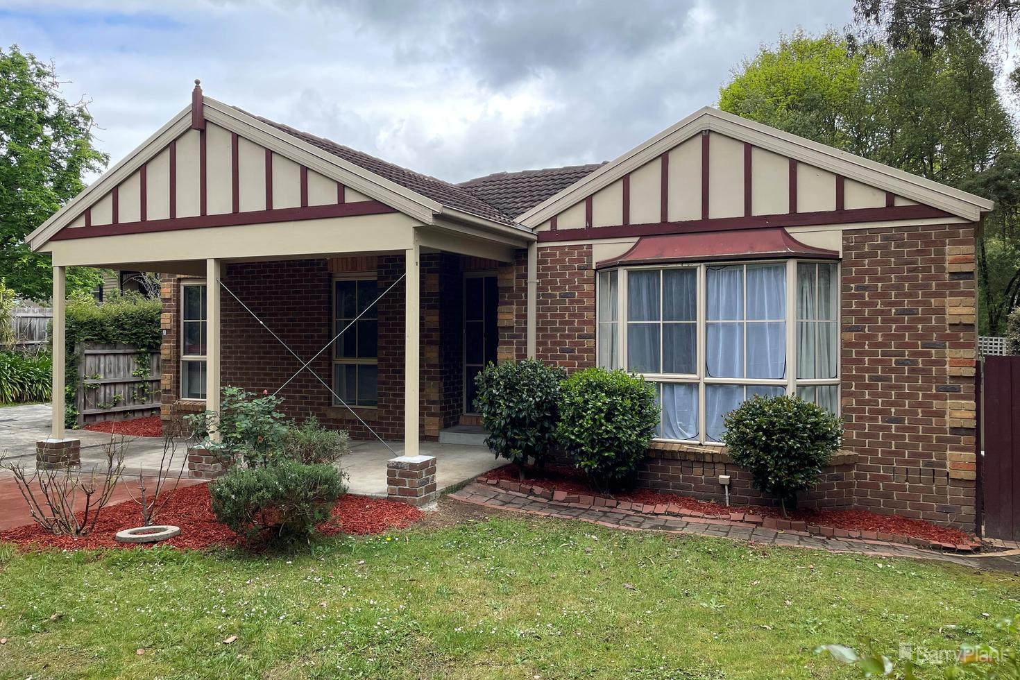 1/51 Warrien Road, Croydon North, VIC 3136 Sold