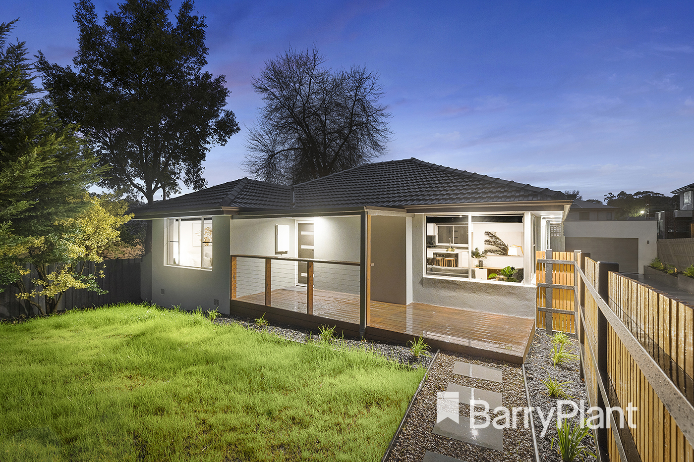 1/8 Holmes Road, Mooroolbark, VIC 3138 - Sold
