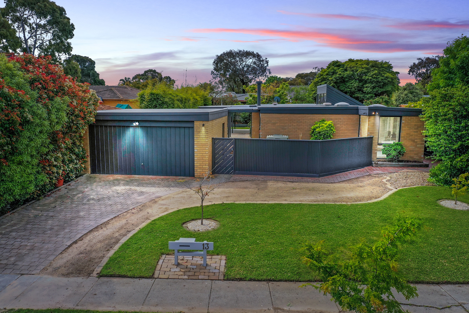 13 Cocoparra Crescent, Taylors Lakes, VIC 3038 Sold