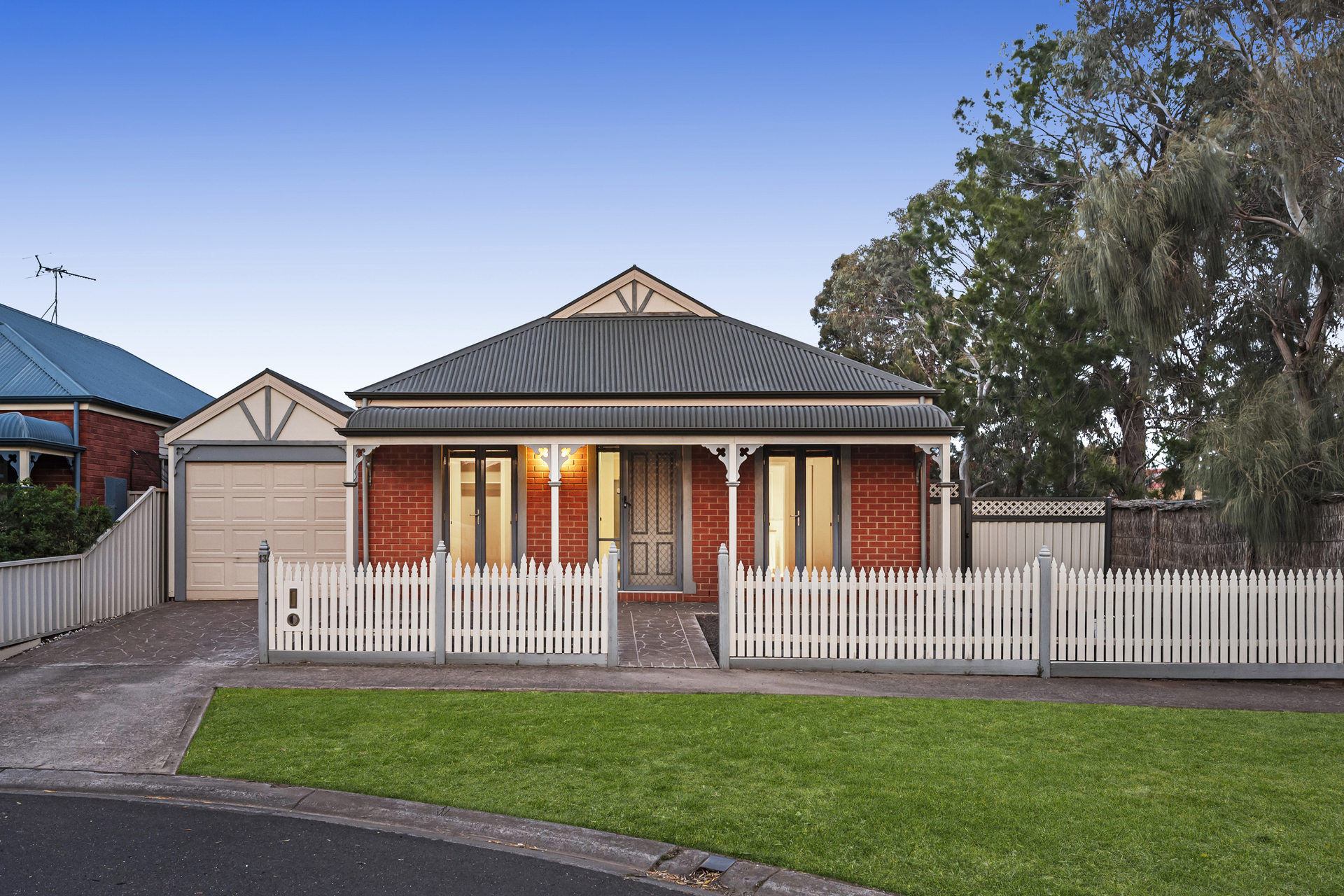 13 Netherton Place, Caroline Springs, VIC 3023 - For Sale